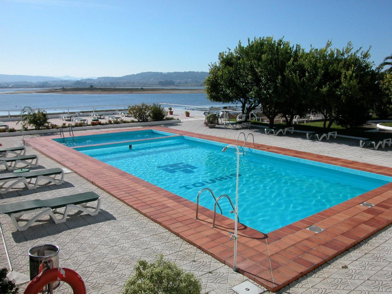Hotel Touris Ardia Bagian luar foto