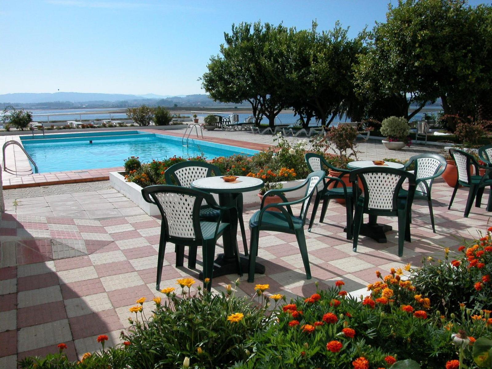 Hotel Touris Ardia Bagian luar foto